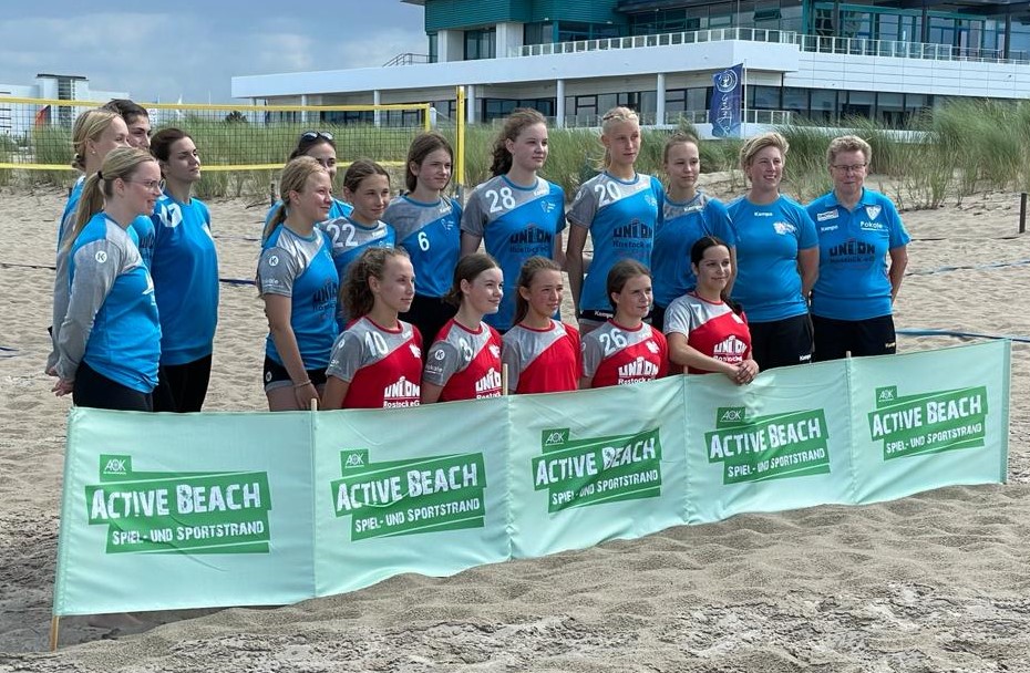 C-Jugend und Dolphins präsentieren Beachhandball