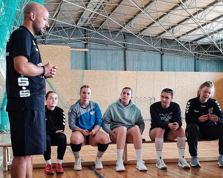 Dreiertest für Handballfrauen des Rostocker HC